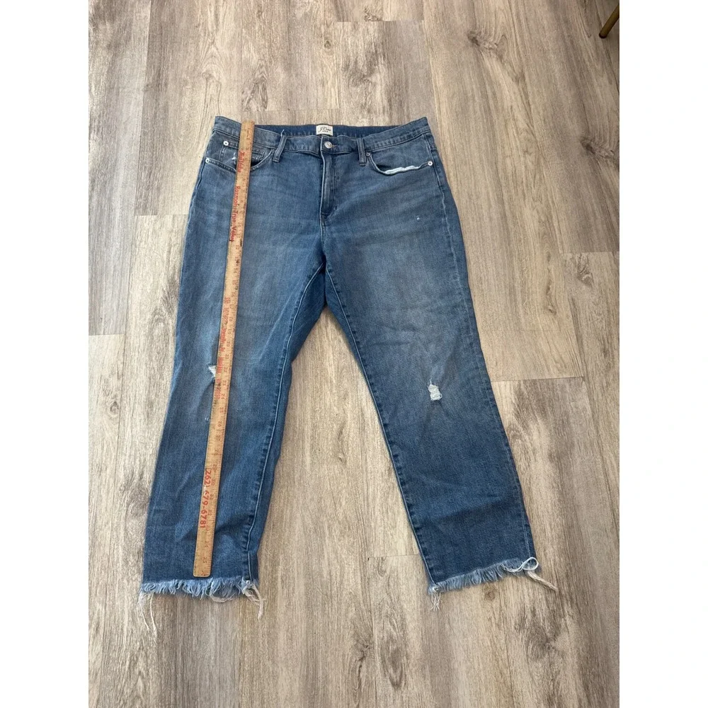 J.Crew Slim Boyfriend Jeans Medium Wash Distressed Raw Hem Size 33 Womens